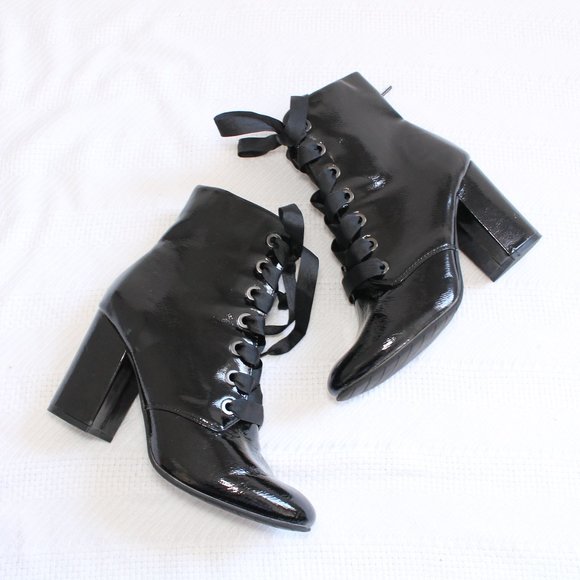 Kenneth Cole Reaction Black Patent Leather Boots 8